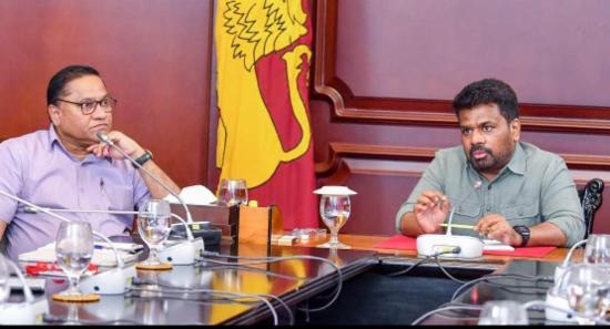 ජනපති හා අමාත්‍යාංශ ලේකම්වරු අතර සාකච්ඡාවක්.